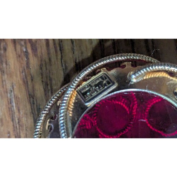 Kramer Gold Tone Swirl Red Stone Brooch & Pendant 2-In-1 Vintage Elegance - Picture 6 of 6